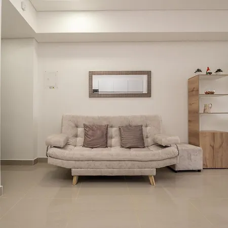 Apartamento 545 *